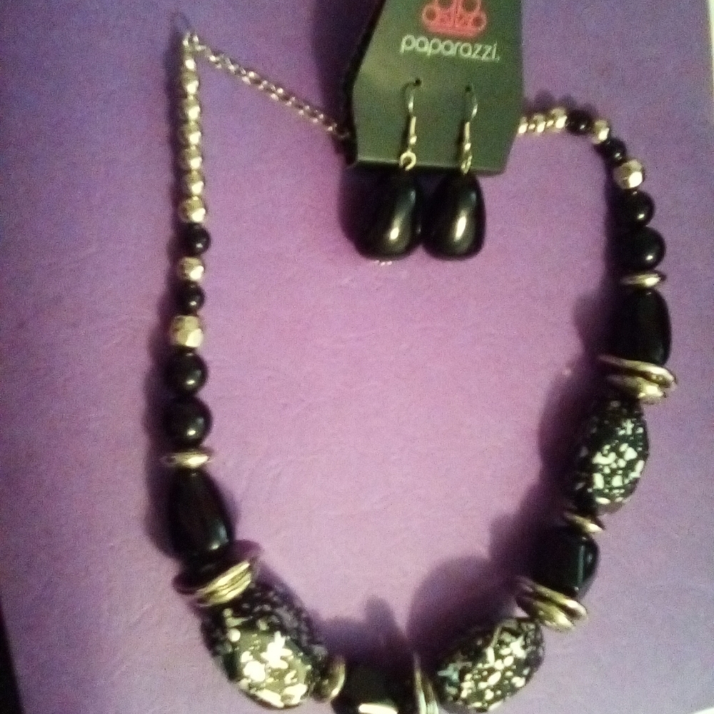 BEAUTIFUL BLACK MARBLE SET